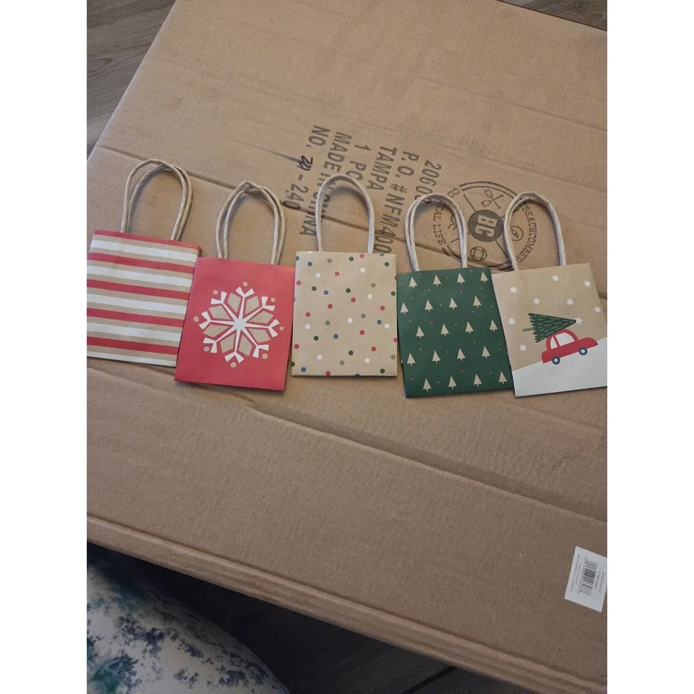 Hallmark Inspirations Christmas Mini Gift Bags 5 Count Assorted Holiday Designs